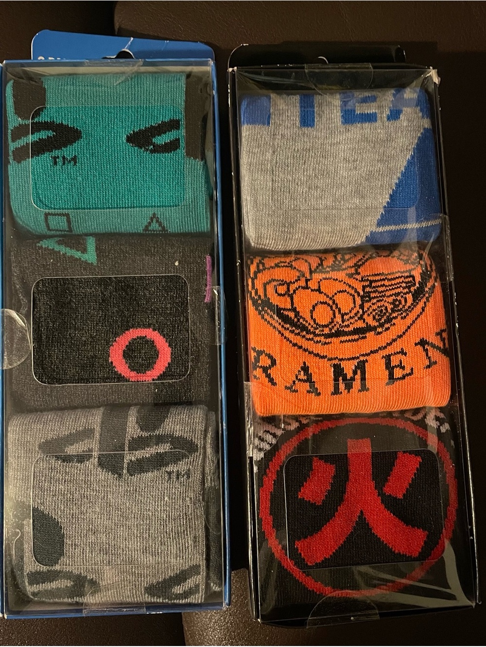 6 pairs total New Men's Crew Socks PlayStation & Naruto size 8-12